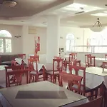 Petros מלון