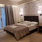 Petros מלון 3*