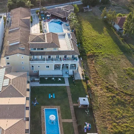 彼得罗斯酒店 蒂锡利维