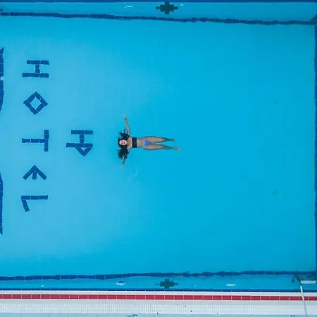 彼得罗斯酒店 蒂锡利维