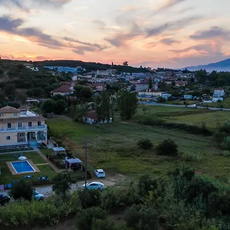 Hotel Petros 3*