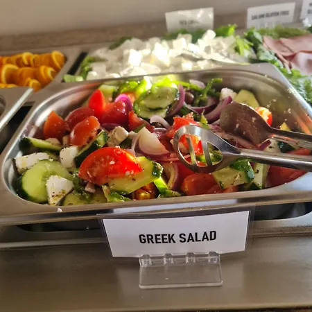 彼得罗斯酒店 3*