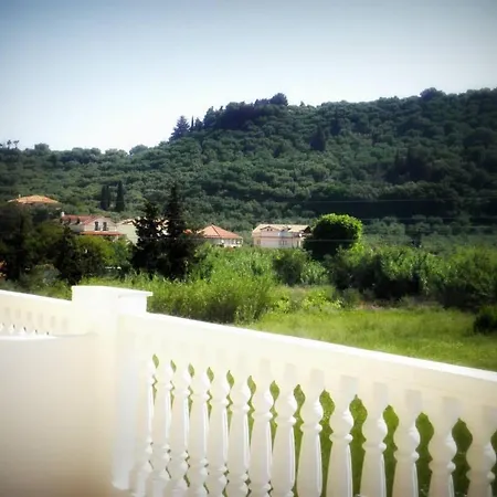 Hotel Petros 3*