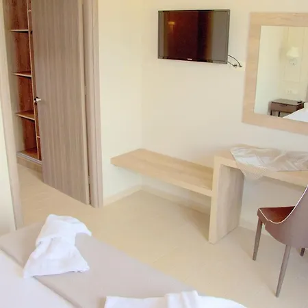 Petros Hotel