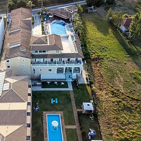 Petros Hotel