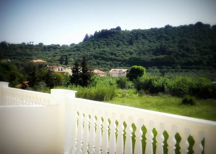 Hotel Petros 3*