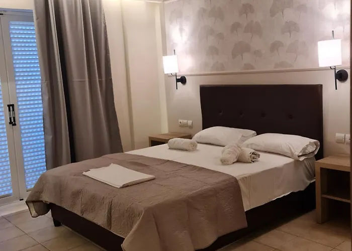 Petros Hotel 3*