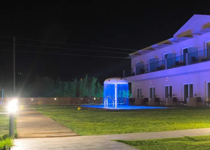 Hotel Petros 3*