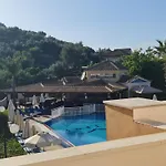 彼得罗斯酒店 3*
