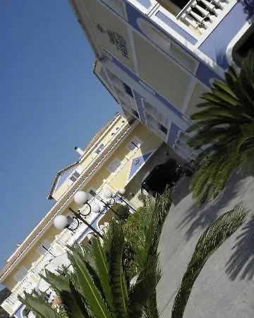 Otel Petros 3*