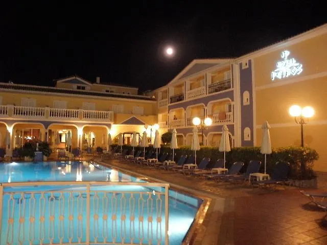 Petros Hotel 3*